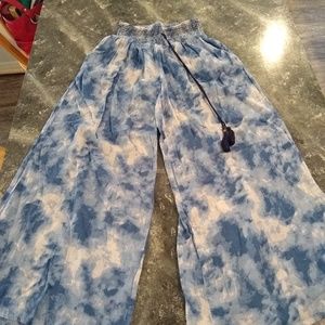 Wide leg, elephant leg blue and white pants.